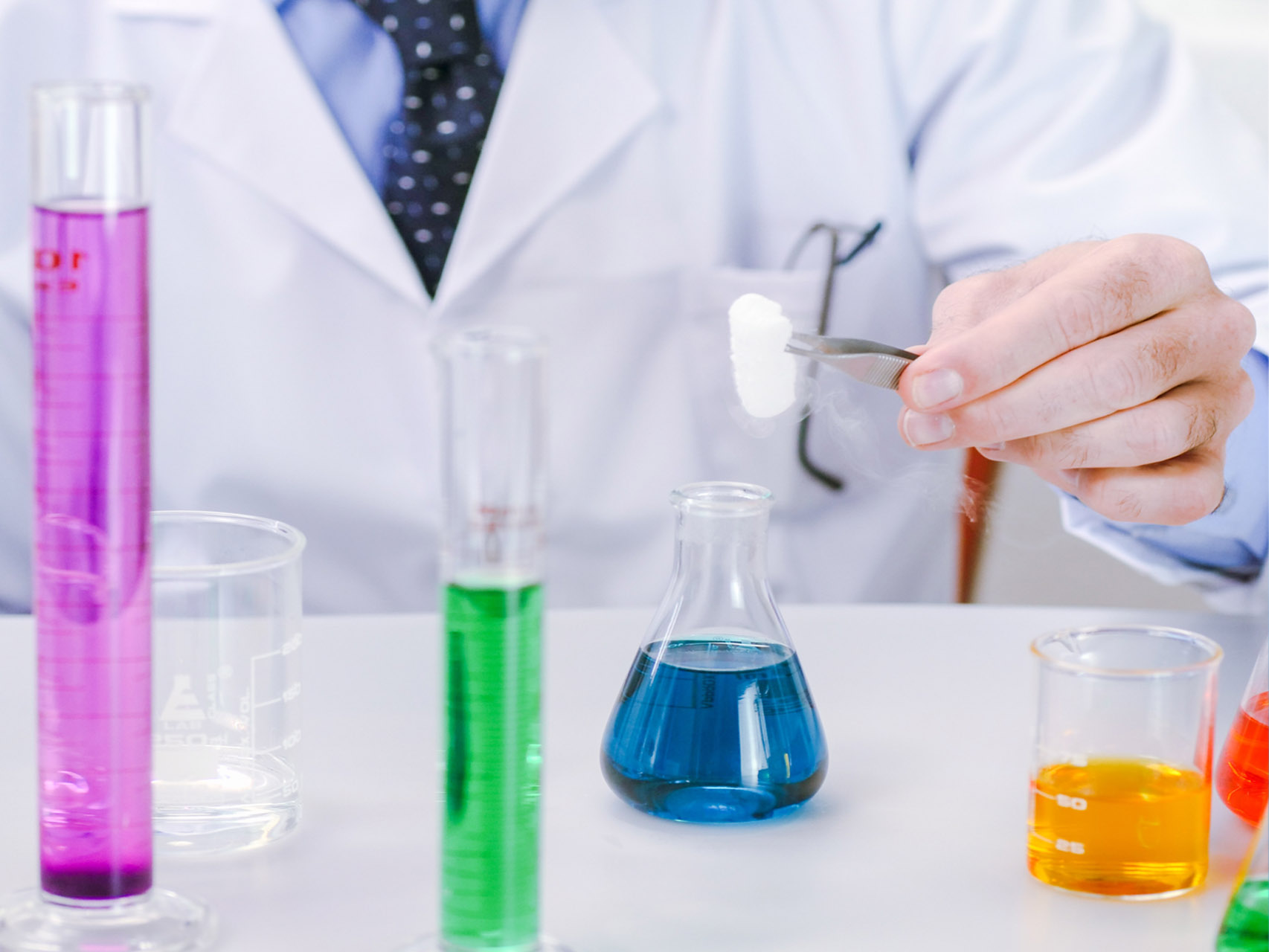 低溫恒溫槽與恒溫水槽的區(qū)別